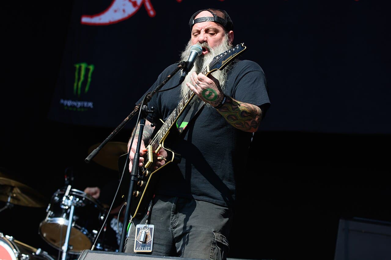 Kirk Windstein performing live at Elbriot festival in 2018