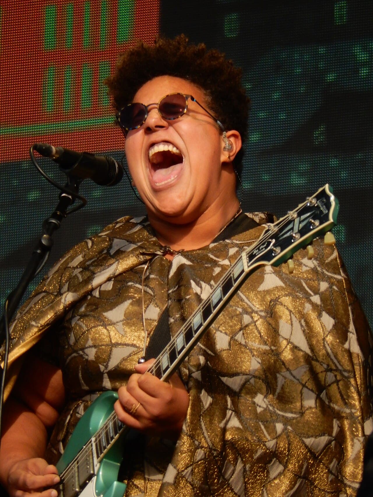 Brittany Howard, guitarist