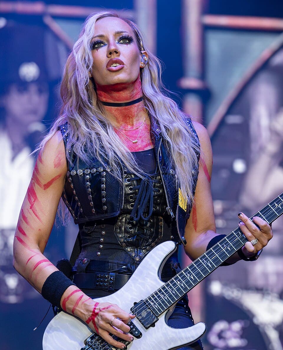 Nita Strauss, guitarist