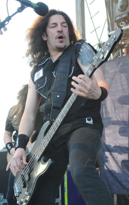 Frank Bello, bassist